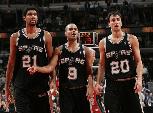 勇士已坐拥 勇士已坐拥