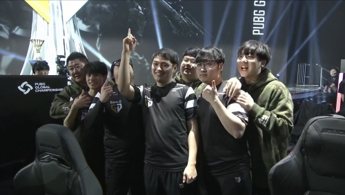 跟队拿到里 跟队拿到里