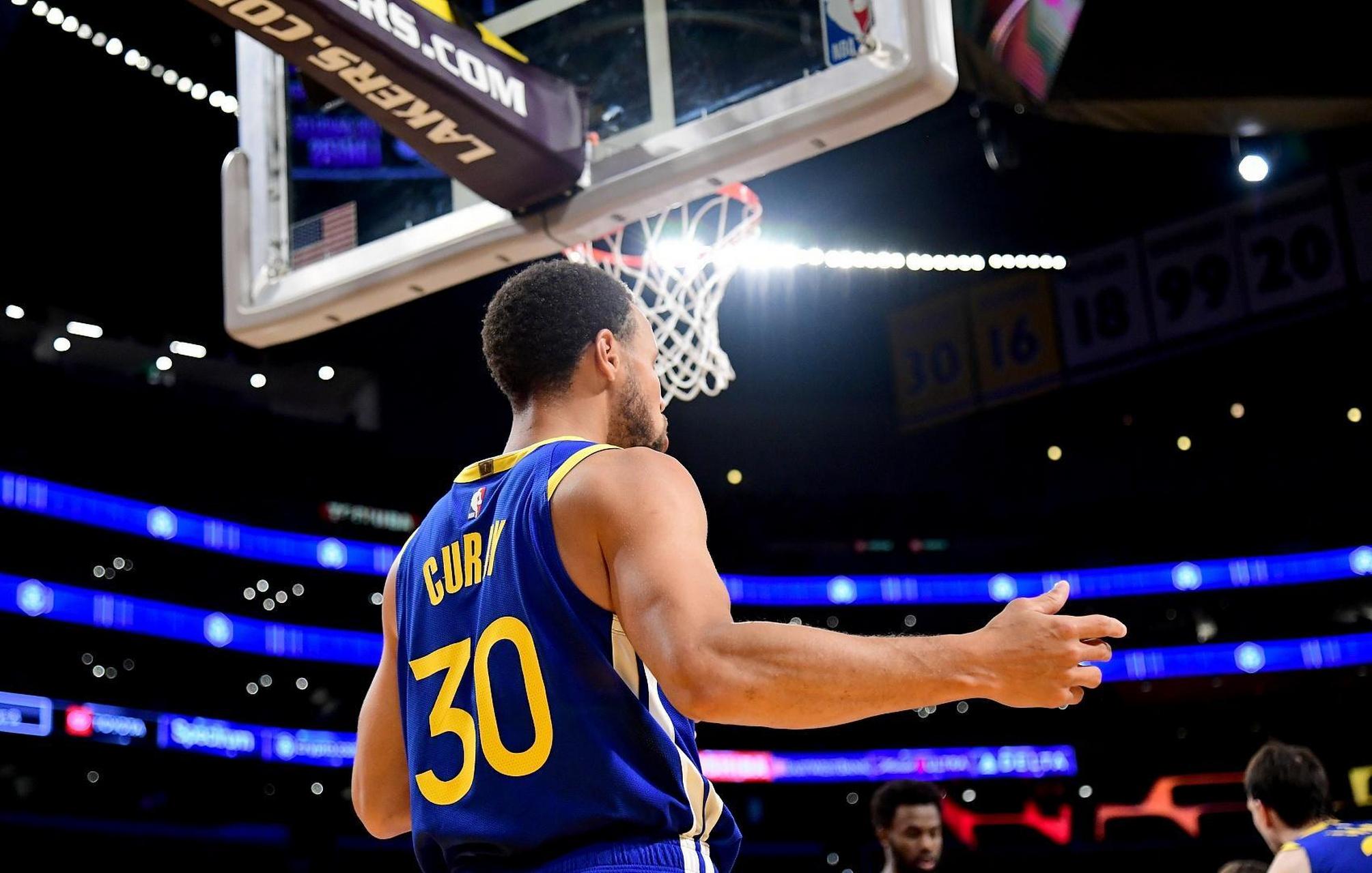 面对后位跟 面对后位跟