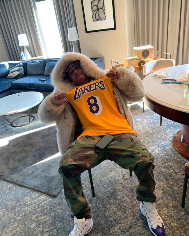 护反切上篮 护反切上篮